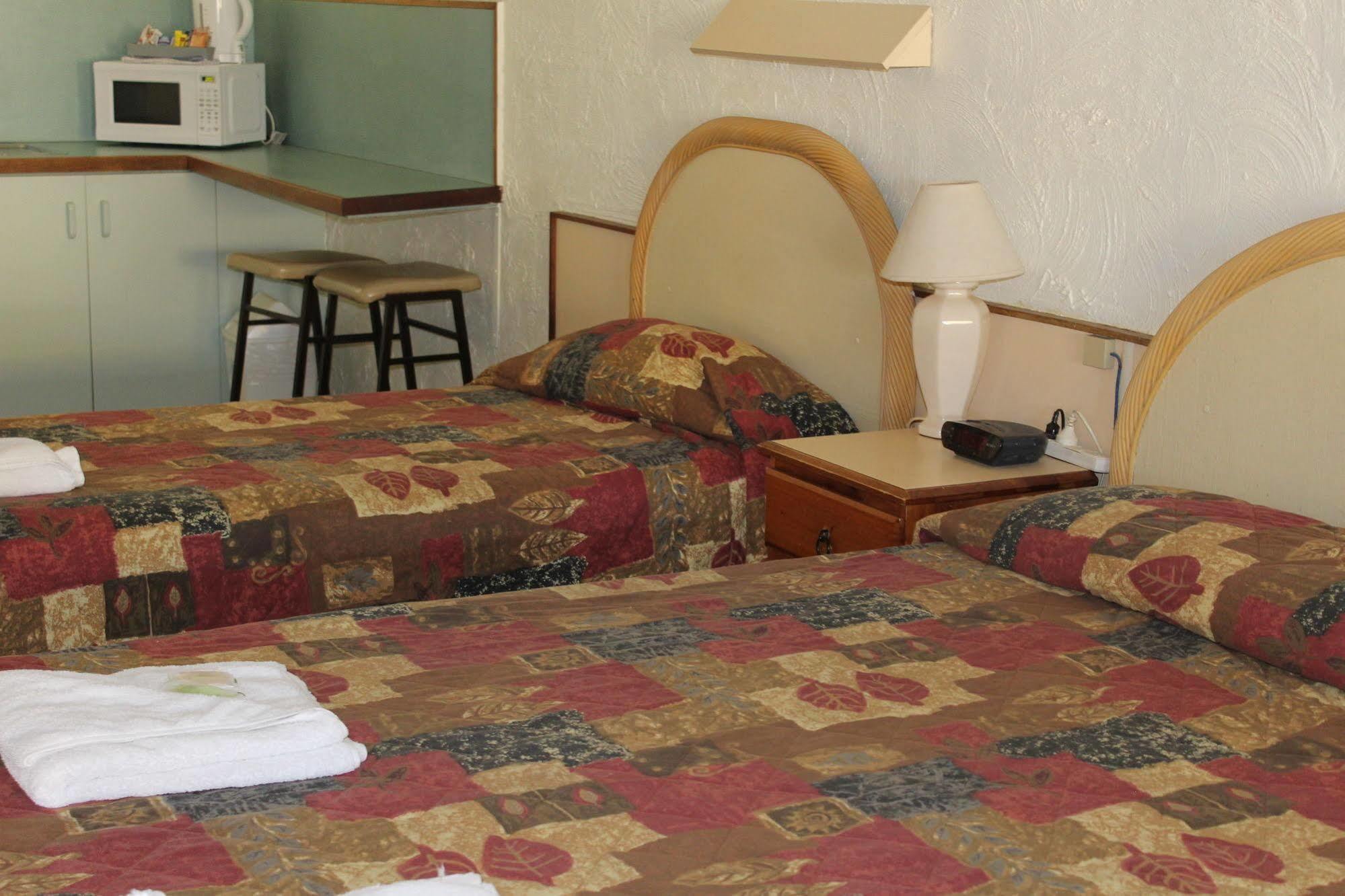 Sun Plaza Motel - Маккай Экстерьер фото